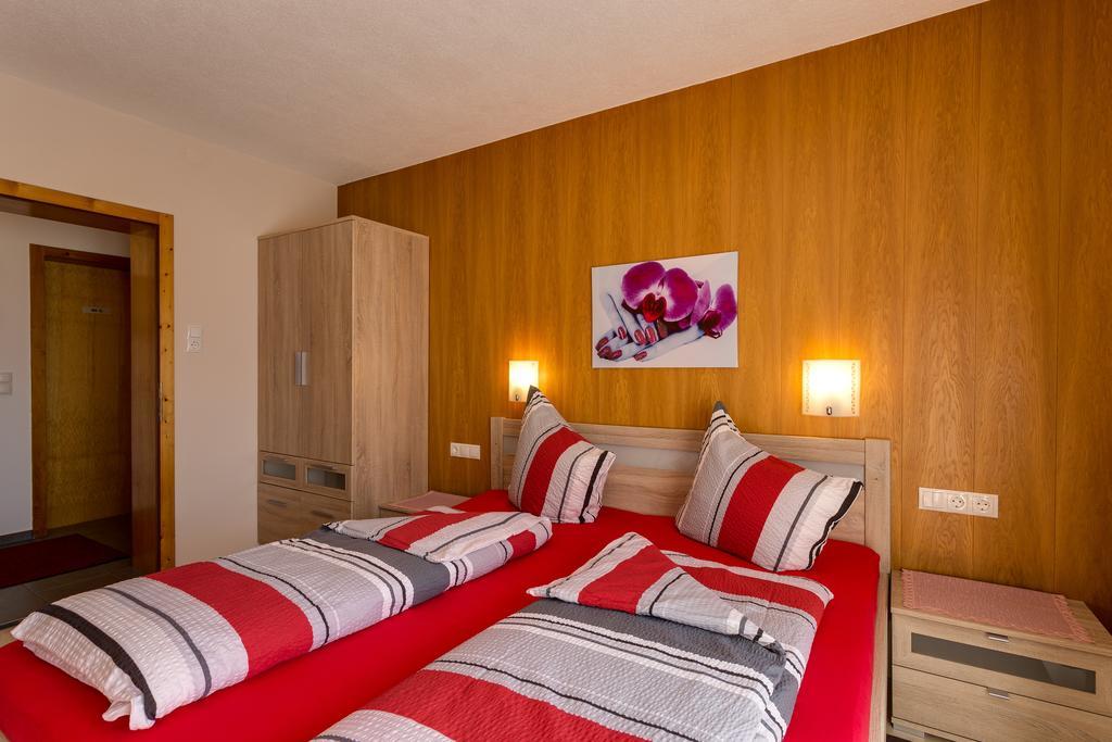 Biancas Ferienwohnung Im Haus Roswitha Tumpen Екстериор снимка