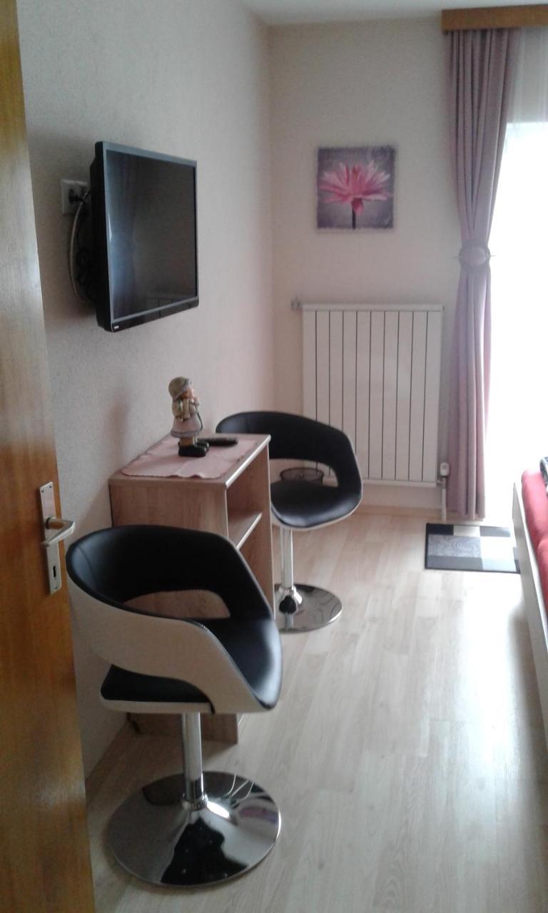 Biancas Ferienwohnung Im Haus Roswitha Tumpen Екстериор снимка